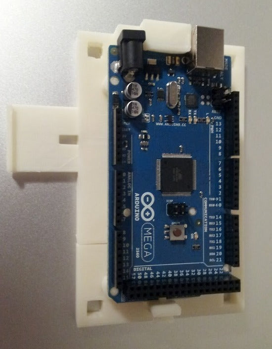 3D-druckbare Arduino Mega 2560 R3-Montageplatte mit optionaler Abdeckung
