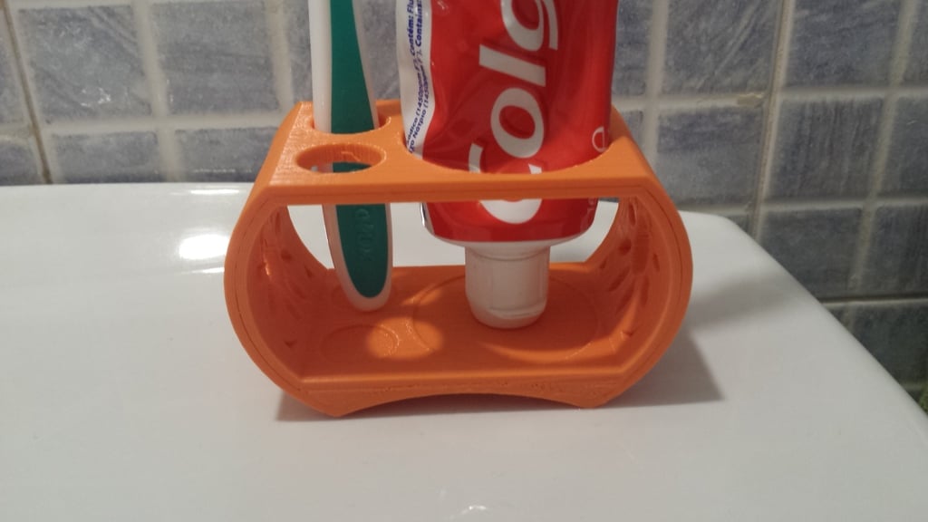 Badezimmerzubehör: Zahnbürsten- und Zahnpastahalter