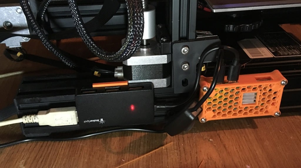 MakerSpot USB-Hub-Clip für Raspberry Pi
