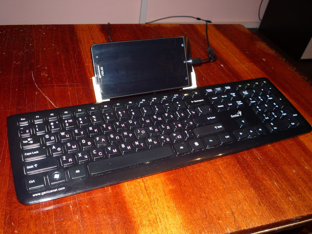 Tablet-Tastaturständer für Genius SlimStar und ASUS Zenfone 6