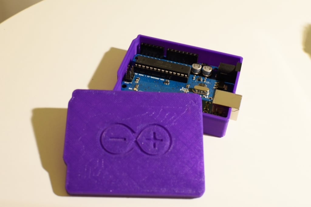 Kleines Gehäuse mit Deckel für Arduino Uno R3
