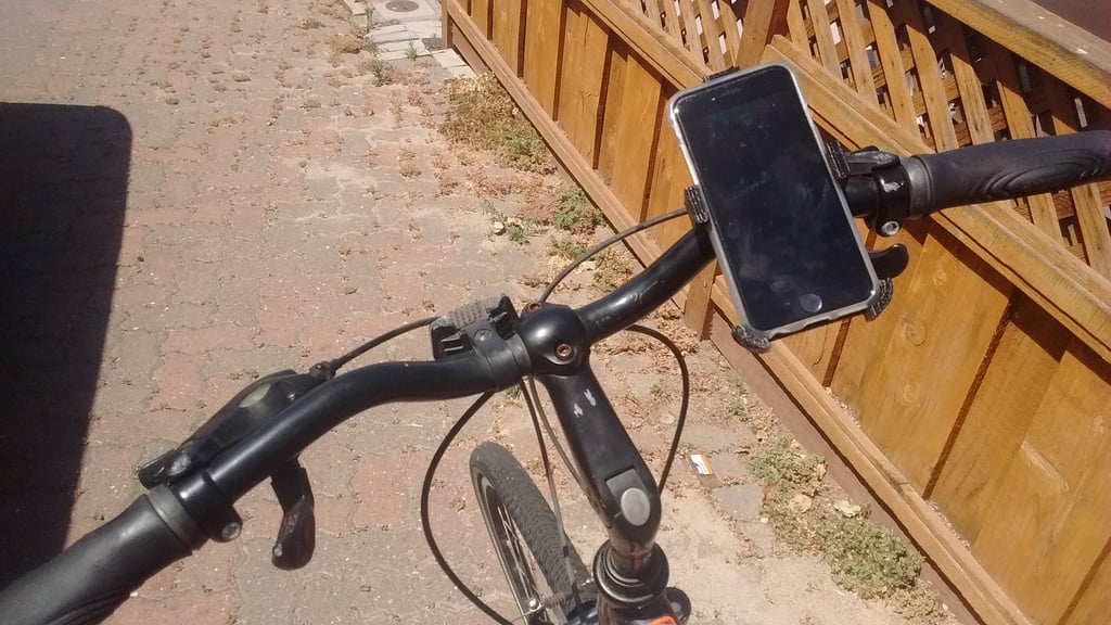 Maßgeschneiderte Handyhalterung fürs Fahrrad