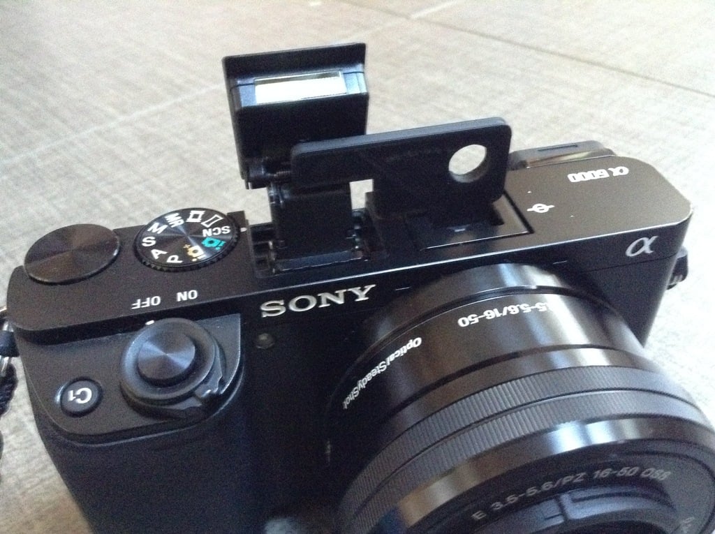 Bounce-Blitzhalter für Sony A6000 Kamera