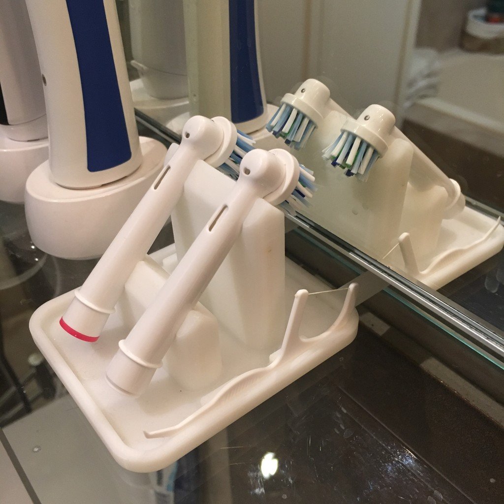 Oral-B Zahnbürstenständer mit Zahnseidehalter und Platz für Spiegelablage
