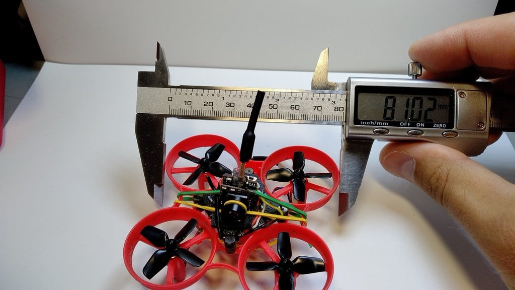 Whoop Drohnengehäuse und Batteriehalter mit einstellbaren Abmessungen