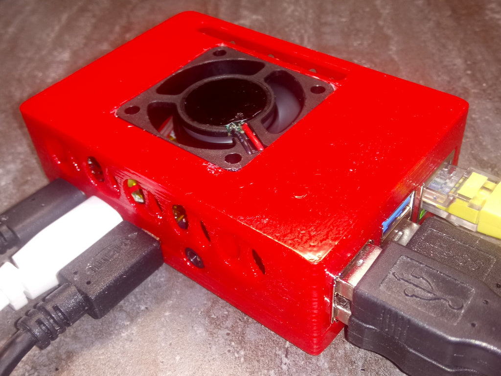 Raspberry Pi 4 Gehäuse mit Knopf und Lüfter