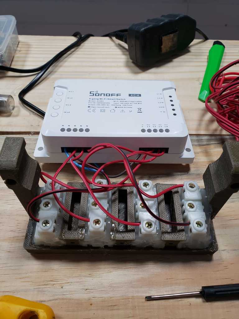 SONOFF 4CHR2 Adapter – Wi-Fi Smart Switch Verbindungssystem