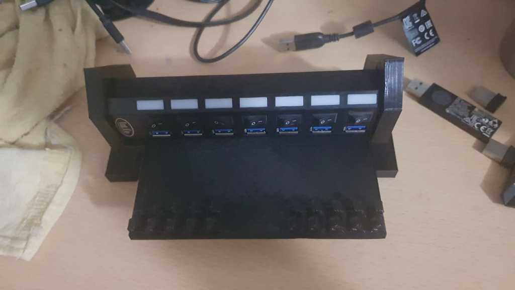 7-Port-USB-Hub-Halter mit Kabelmanagement und Tischmontage