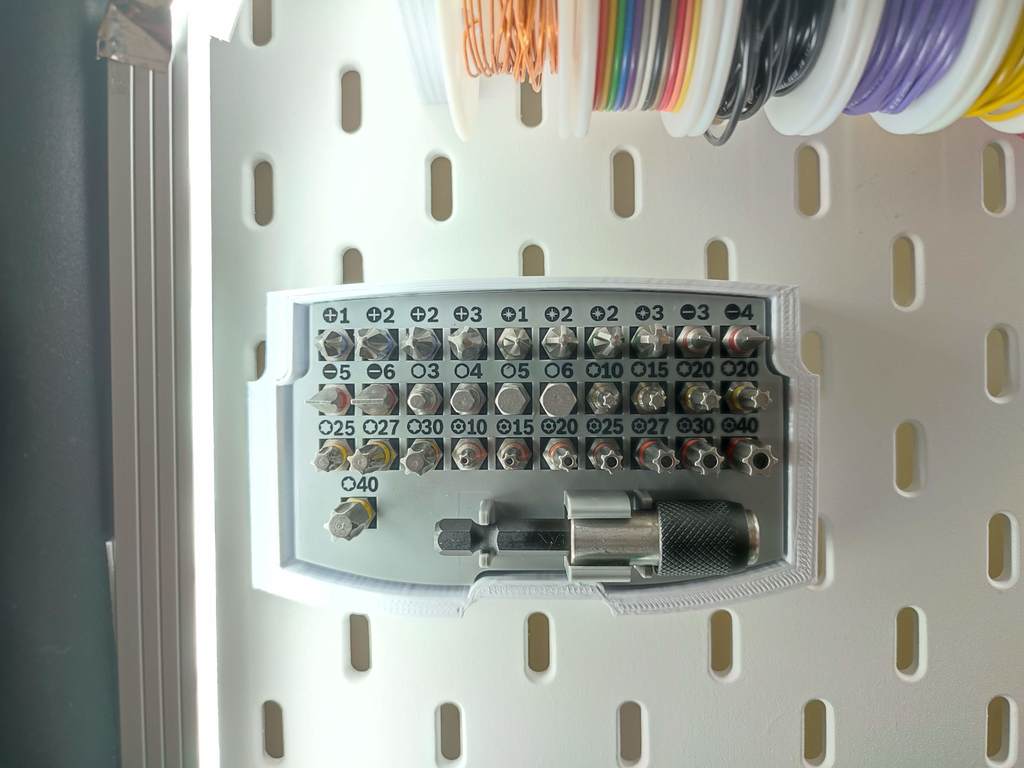 Bosch Professional 32-teiliger Schraubendreher-Bit-Set-Halter für IKEA Skadis Kreidetafel